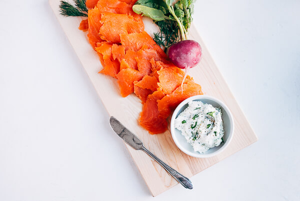 smoked salmon toasts with herbed cream cheese // brooklyn supper