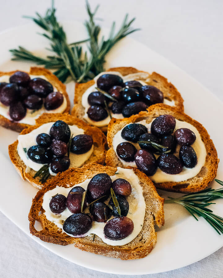 a classic holiday party // brooklyn supper