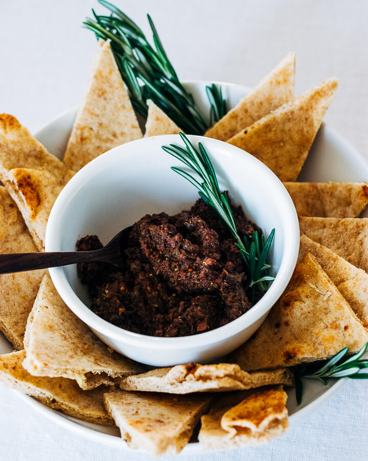 a classic holiday party // brooklyn supper