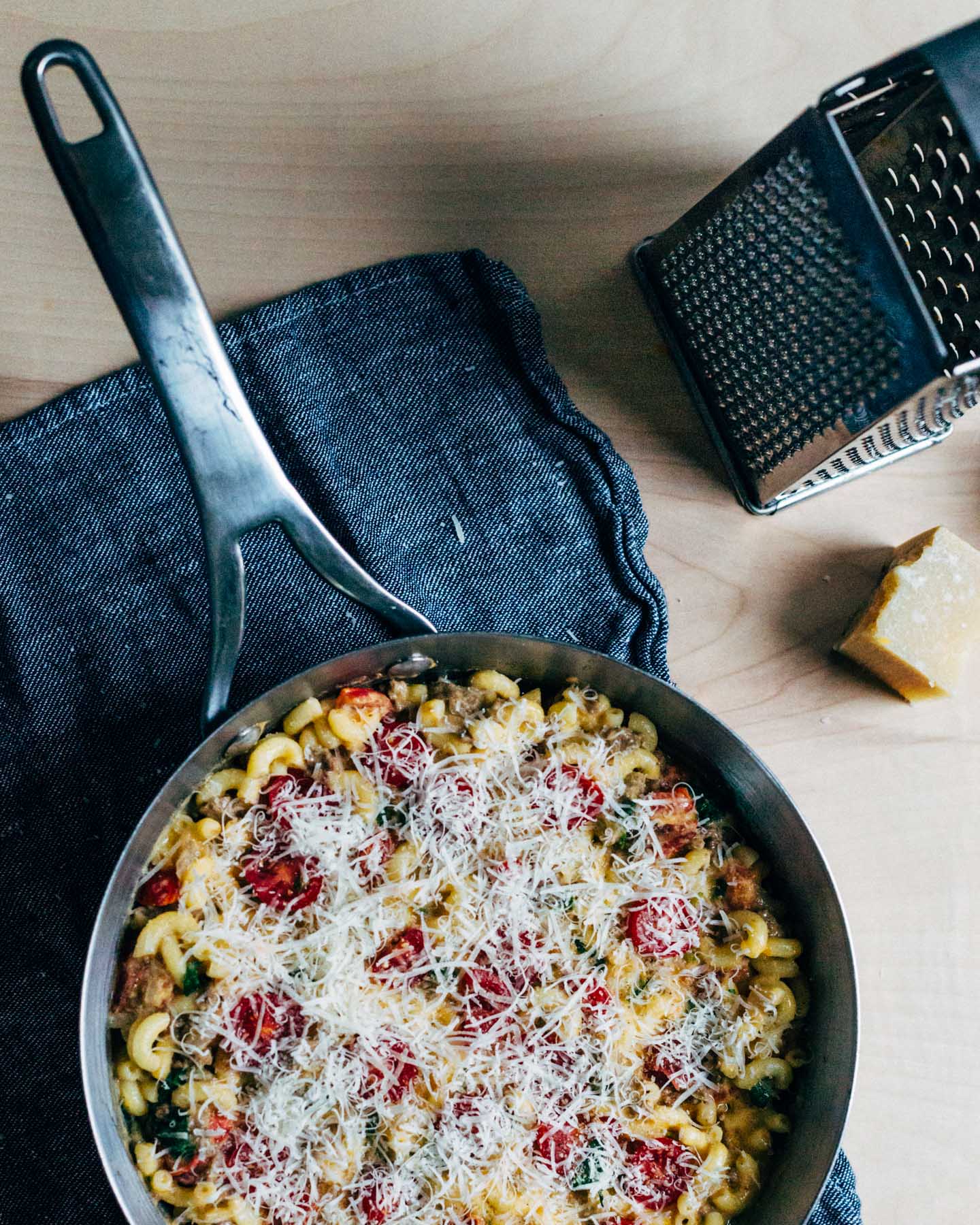 cheeseburger macaroni and cheese // brooklyn supper