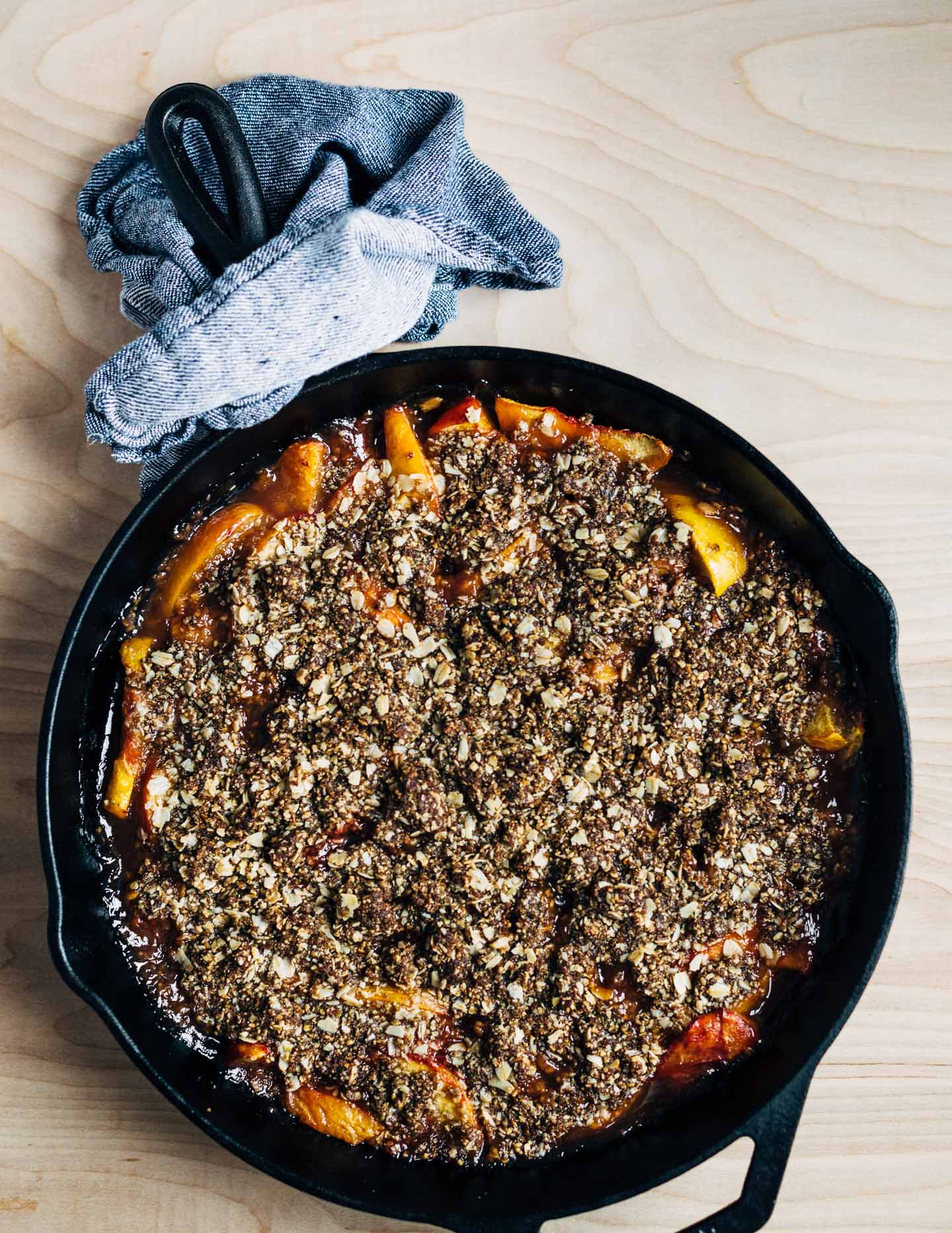 Vegan peach crumble, just out of the oven. 