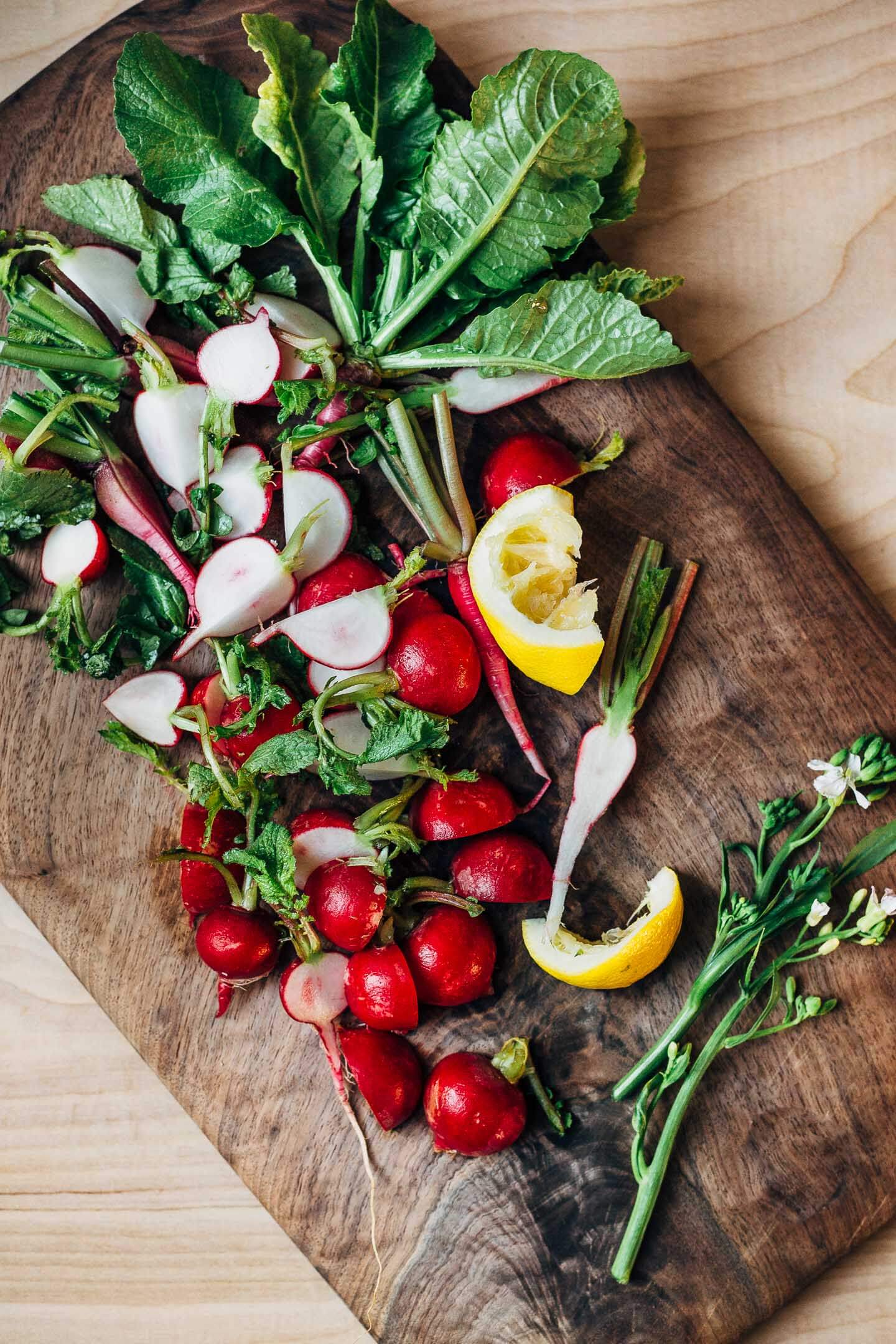 Lemony sliced radishes